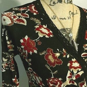 🌟Moa Moa Top Floral Bell Sleeve Mesh Sheer Lace